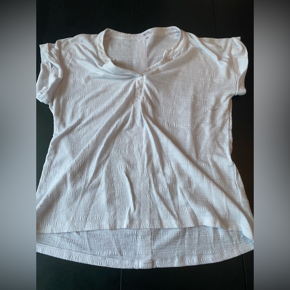 Woman’s short sleeve